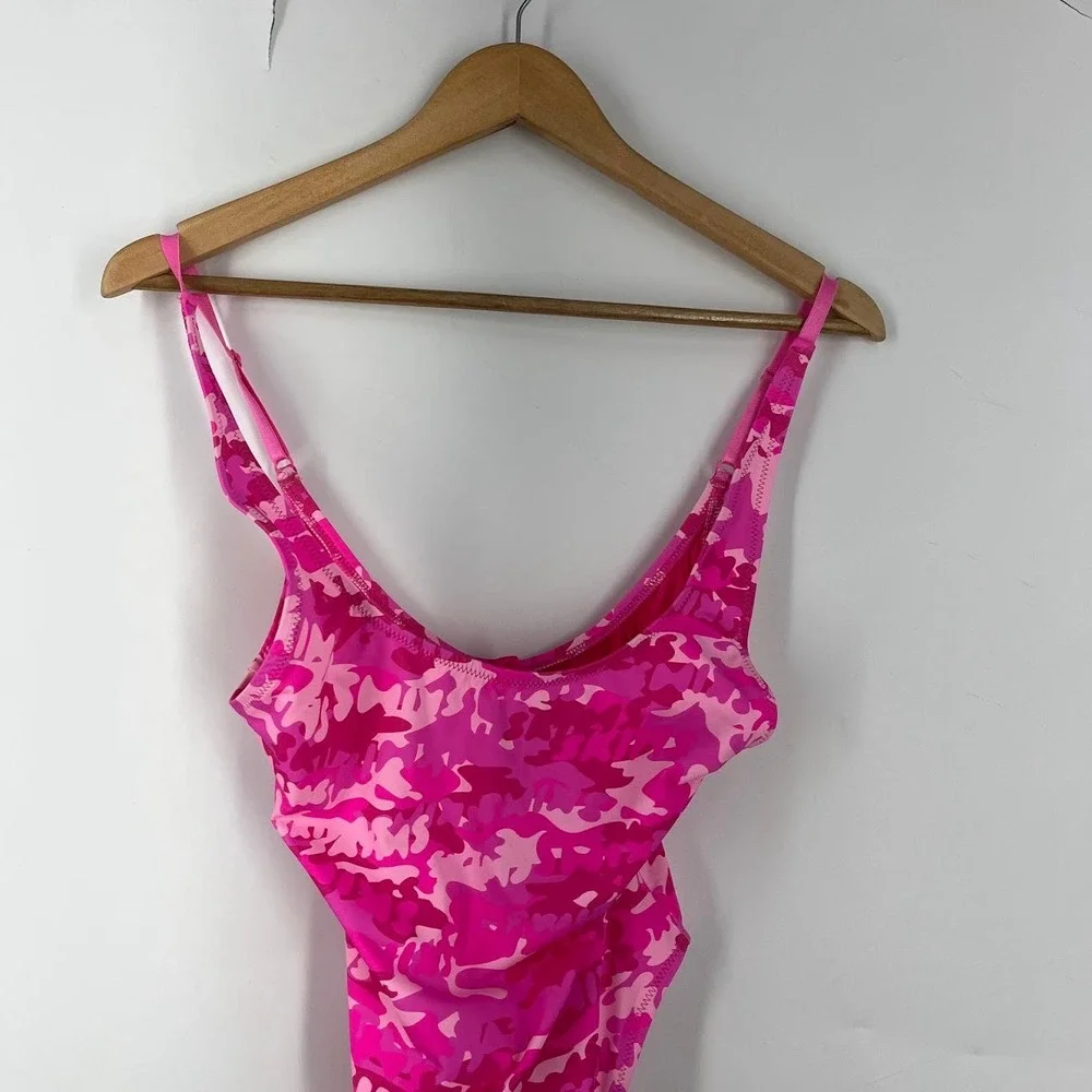 SKIMS Recycled Swim Scoop Neck One Piece Pink Camo Swimsuit Women's M NWT